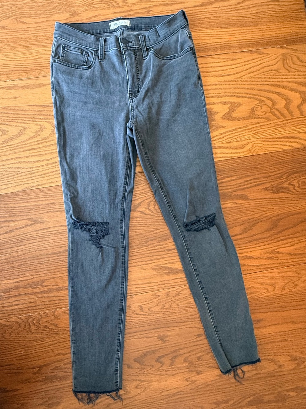 Madewell 9” Mid-Rise Skinny Grey Distressed Women’s Jeans